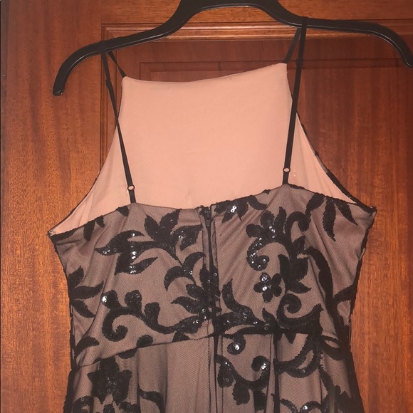 Black and Nude Sequined Formal Dress SIZE 11 - Picture 5 of 6
